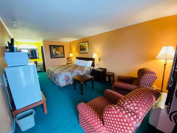 Gateway Inn image 14