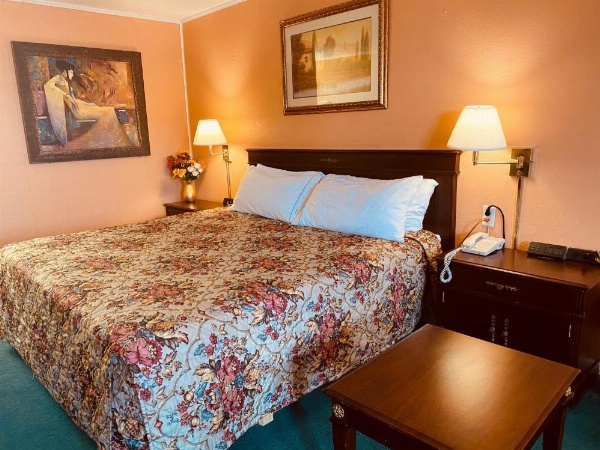 Gateway Inn image 17
